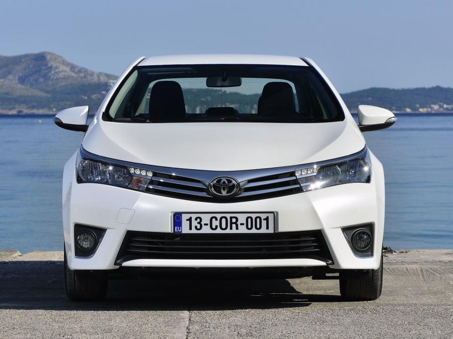  Toyota Corolla 2013 года  (EU) (фото 18 из 43)